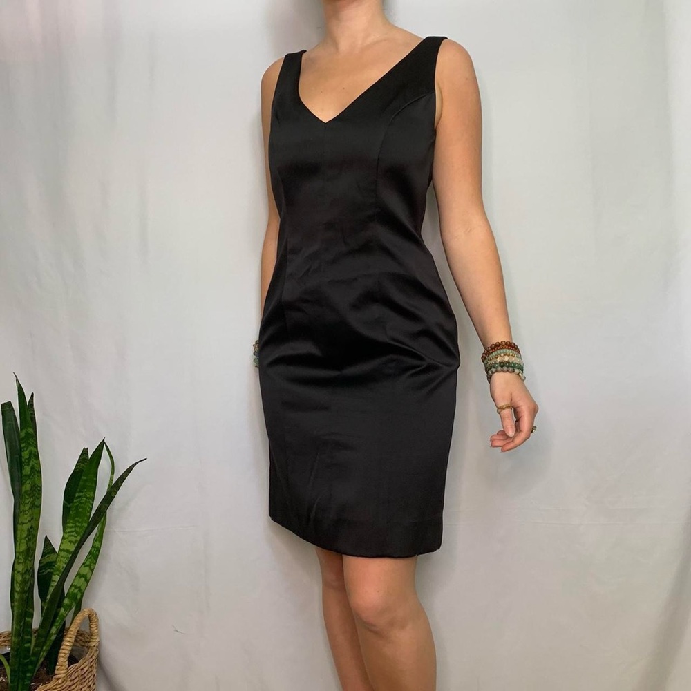 Barneys New York Black Sheath Mini Dress V-Neck Sleeveless